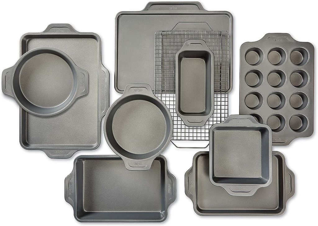 gifts for grandma : bakeware