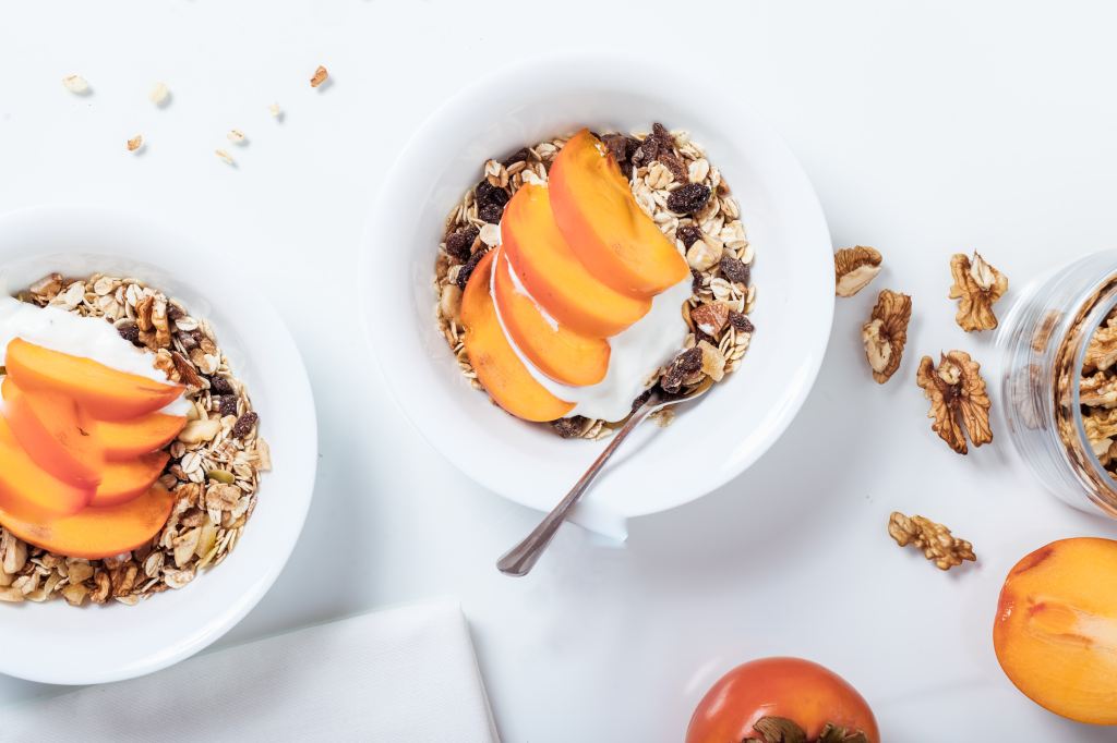 Muesli Bowl with Yogurt and&nbsp;Persimmons